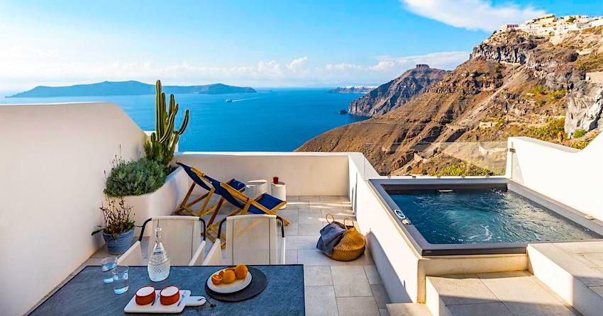 Aesthetic luxury boutique hotel in Santorini, Greece.